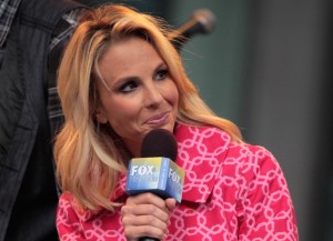Elisabeth Hasselbeck and Sara Evans appear on 'Fox and Friends'