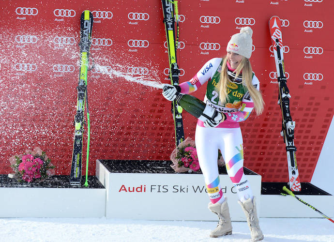 CORTINA D'AMPEZZO, ITALY - JANUARY 19: Lindsey Vonn of the USA competes during the Audi FIS Alpine Ski World Cup Women's Super-G on January 19, 2015 in Cortina d'Ampezzo, Italy. (Photo by Christophe Pallot/Agence Zoom/Getty Images)