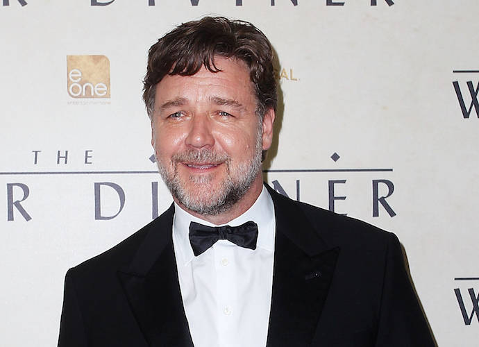 Russell Crowe arrives at the World Premier of 