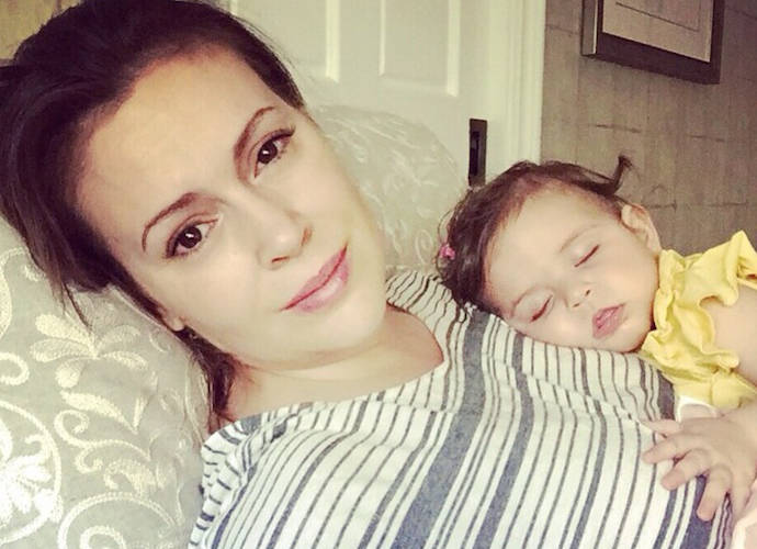 Alyssa Milano and daughter Elizabella (Instagram)