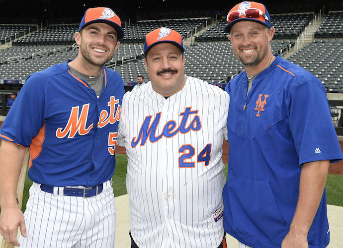 The King of Queens sitcom actor Kevin James, takes batting practice at Citi Field stadium in Queens, the home baseball park of the New York Mets Featuring: Kevin James, David Wright, Michael Cuddyer Where: United States When: 14 Apr 2015 Credit: Marc Levine/WENN.com
