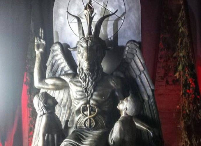 Satanic Monument Of Baphomet Unveiled By Detroit's Satanic Temple ...