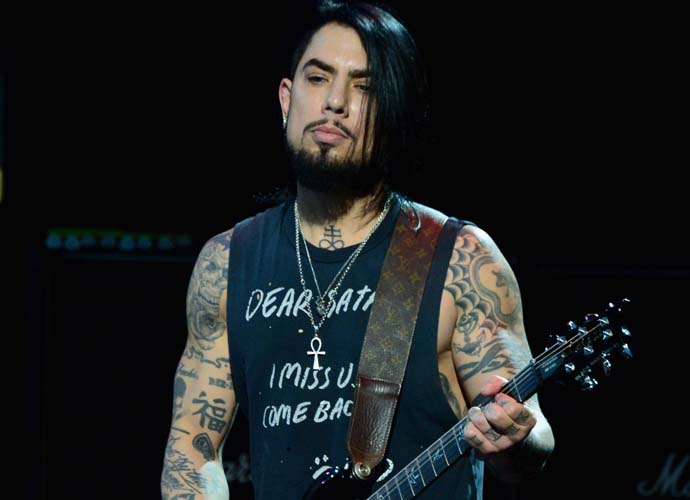 LOS ANGELES, CA - MAY 12: Guitarist Dave Navarro performs onstage at the 10th annual MusiCares MAP Fund Benefit Concert at Club Nokia on May 12, 2014 in Los Angeles, California. (Photo by Frazer Harrison/Getty Images)