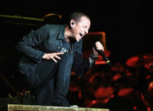 LAS VEGAS, NV - MAY 09: Singer Chester Bennington of Linkin Park performs onstage during Rock in Rio USA at the MGM Resorts Festival Grounds on May 9, 2015 in Las Vegas, Nevada. (Photo by Christopher Polk/Getty Images)