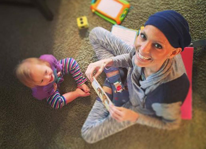Rory Feek Plays With Daughter