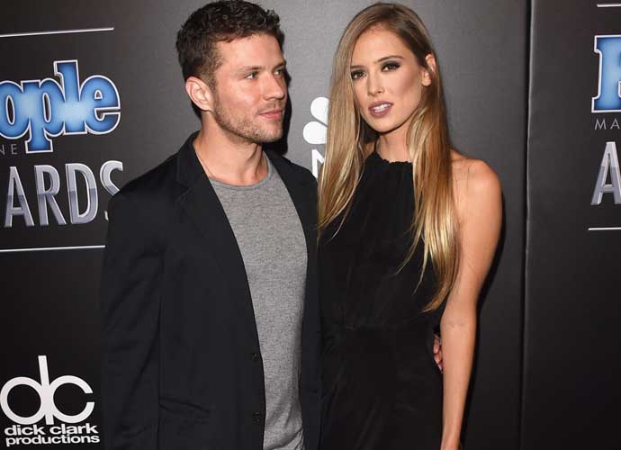 Actor Ryan Phillippe and actress Paulina Slagter get engaged