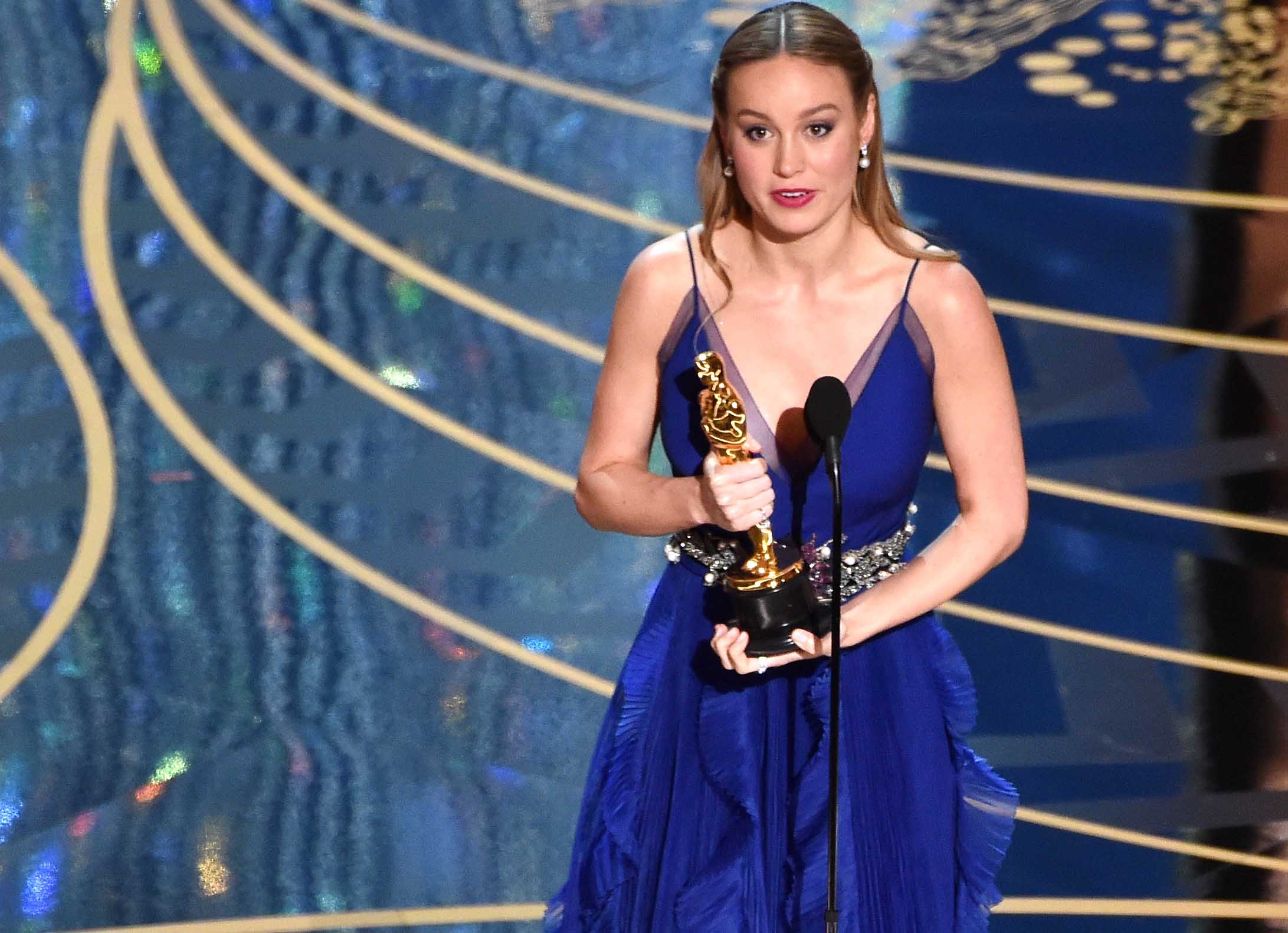HOLLYWOOD, CA - FEBRUARY 28: Actress Brie Larson accepts the Best Actress award for 'Room' during the 88th Annual Academy Awards at the Dolby Theatre on February 28, 2016 in Hollywood, California. (Photo by Kevin Winter/Getty Images)
