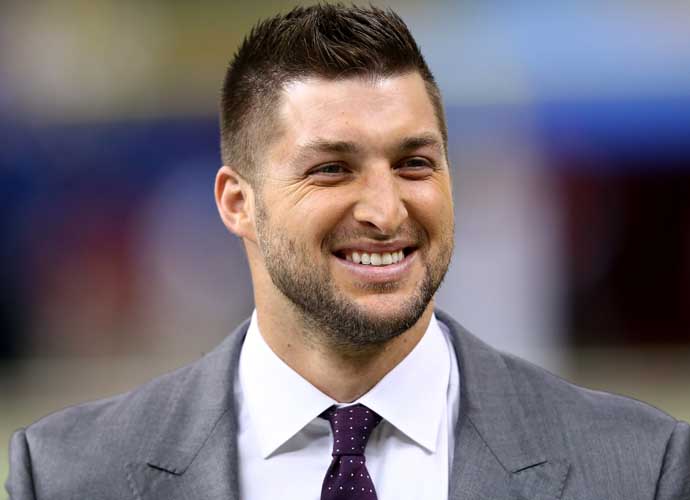 Tim Tebow Performs 