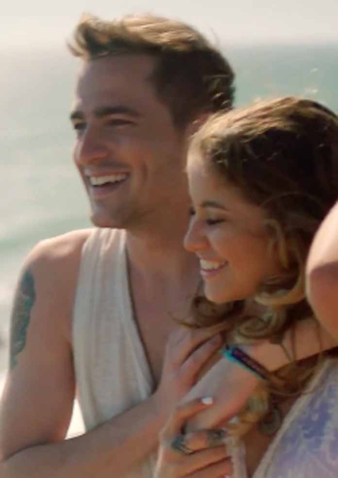 Kendall Schmidt stars in girlfriend Sofia Reyes' Music Video