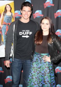 Robbie Amell and Mae Whitman at 'The Duff' Premiere