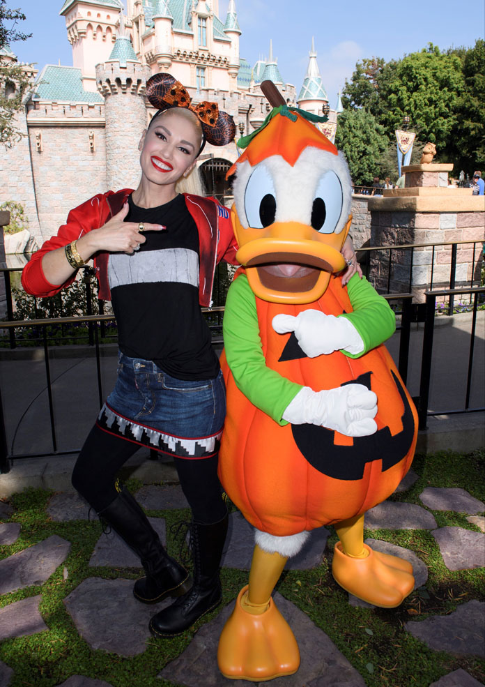 Gwen Stefani Rocks Halloween-themed Mickey Mouse Ears