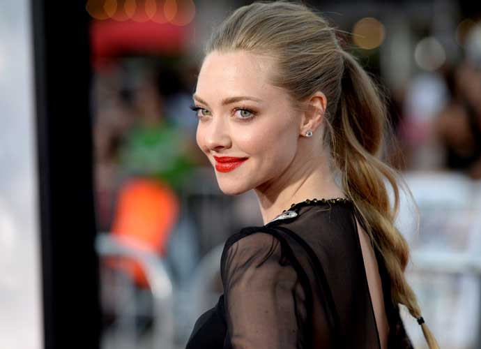 WESTWOOD, CA - MAY 15: Actress Amanda Seyfried attends the premiere of Universal Pictures and MRC's 'A Million Ways To Die In The West' at Regency Village Theatre on May 15, 2014 in Westwood, California. (Photo by Jason Merritt/Getty Images)