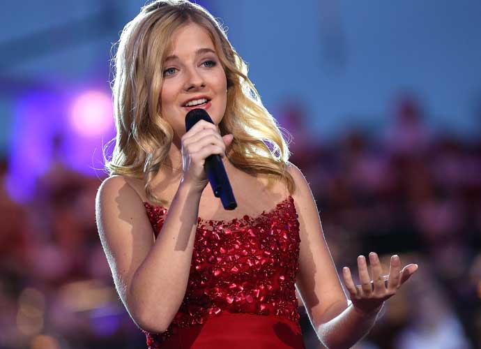 WASHINGTON, DC - JULY 04: Classical crossover star Jackie Evancho performs at A Capitol Fourth concert at the U.S. Capitol, West Lawn, on July 4, 2016 in Washington, DC. (Photo by Paul Morigi/Getty Images for Capital Concerts)
