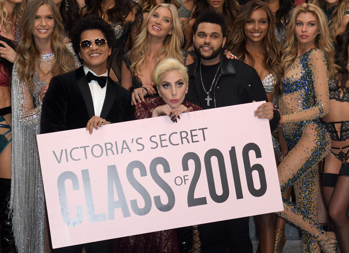 2016 Victoria's Secret Fashion Show in Paris - Backstage