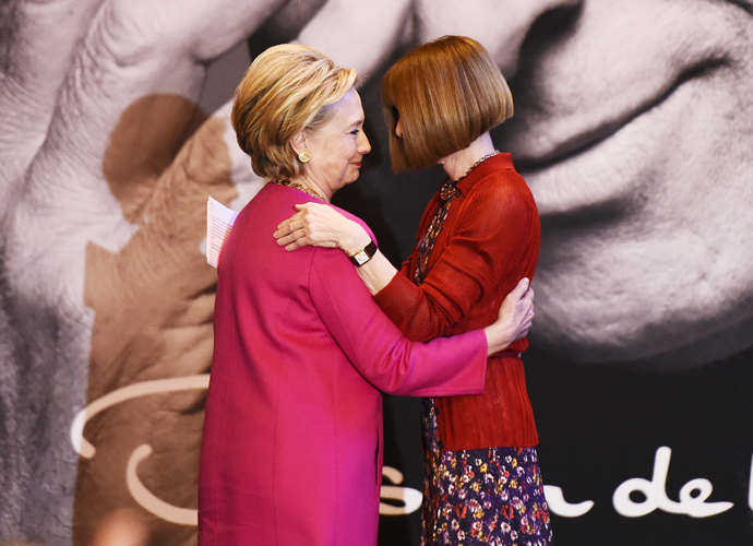 NEW YORK, NY - FEBRUARY 16: Former United States Secretary of State Hillary Clinton and Anna Wintour editor-in-chief of Vogue Magazine attend the Oscar de la Renta Forever Stamp First-Day-Of-Issue Stamp Dedication Ceremony at Grand Central Terminal on February 16, 2017 in New York City. (Photo by Nicholas Hunt/Getty Images)