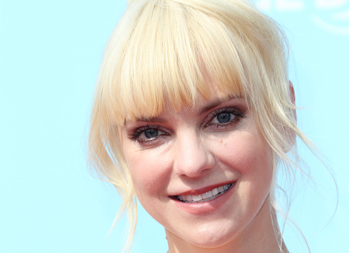WESTWOOD, CA - SEPTEMBER 21: Actress Anna Faris attends the premiere of Columbia Pictures and Sony Pictures Animation's 'Cloudy With A Chance of Meatballs 2' at the Regency Village Theatre on September 21, 2013 in Westwood, California. (Photo by Frederick M. Brown/Getty Images)