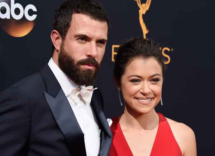 LOS ANGELES, CA - SEPTEMBER 18: Actors Tom Cullen (L) and Tatiana Maslany attend the 68th Annual Primetime Emmy Awards at Microsoft Theater on September 18, 2016 in Los Angeles, California. (Photo by Frazer Harrison/Getty Images)