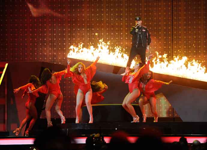 CORAL GABLES, FL - APRIL 27: Nicky Jam performs onstage at the Billboard Latin Music Awards at Watsco Center on April 27, 2017 in Coral Gables, Florida. (Photo by Sergi Alexander/Getty Images)