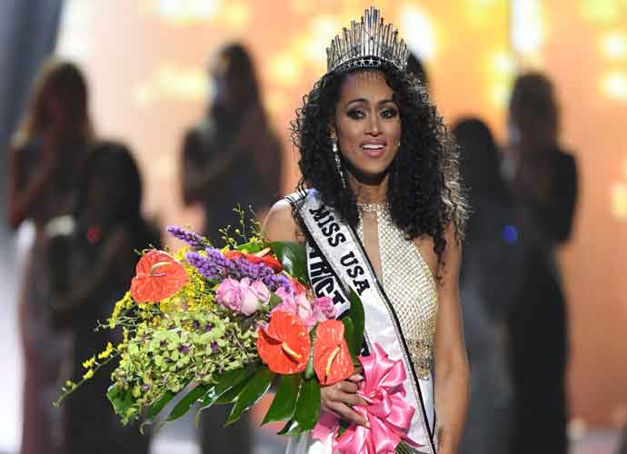 LAS VEGAS, NV - MAY 14: Miss District of Columbia USA 2017 Kara McCullough reacts after being crowned Miss USA 2017 during the 2017 Miss USA pageant at the Mandalay Bay Events Center on May 14, 2017 in Las Vegas, Nevada. (Photo by Ethan Miller/Getty Images)