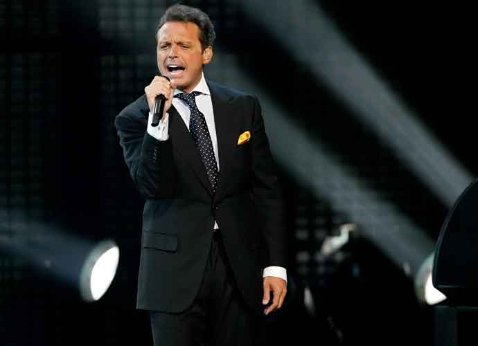 LAS VEGAS - SEPTEMBER 15: Singer Luis Miguel performs during the first of four sold-out shows at The Colosseum at Caesars Palace September 15, 2010 in Las Vegas, Nevada. Miguel released a self-titled studio album on September 14. (Photo by Ethan Miller/Getty Images)