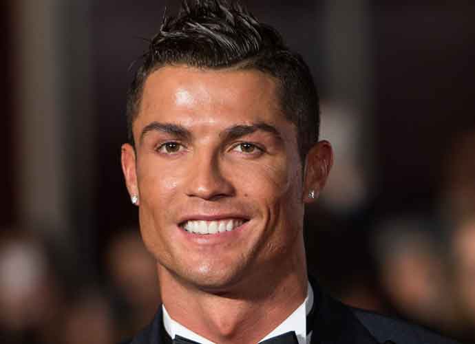 LONDON, ENGLAND - NOVEMBER 09: Cristiano Ronaldo attends the World Premiere of 'Ronaldo' at Vue West End on November 9, 2015 in London, England. (Photo by Ian Gavan/Getty Images)