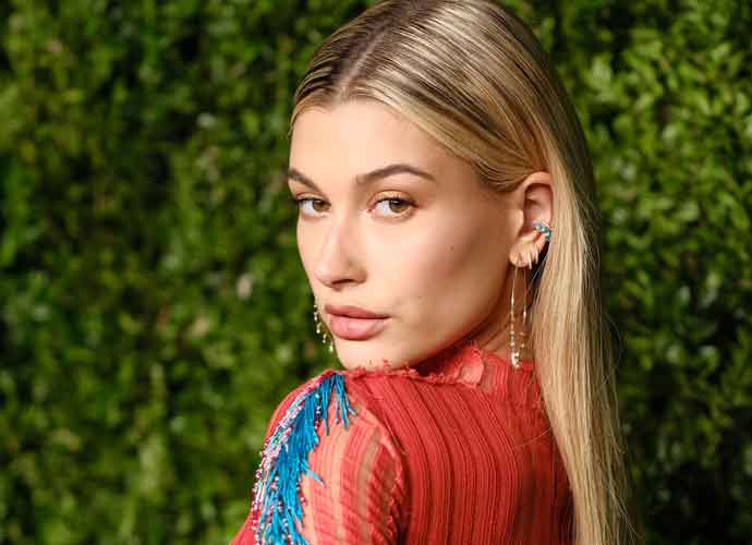 NEW YORK, NY - NOVEMBER 07: Hailey Baldwin attends 13th Annual CFDA/Vogue Fashion Fund Awards at Spring Studios on November 7, 2016 in New York City. (Photo by Dimitrios Kambouris/Getty Images)