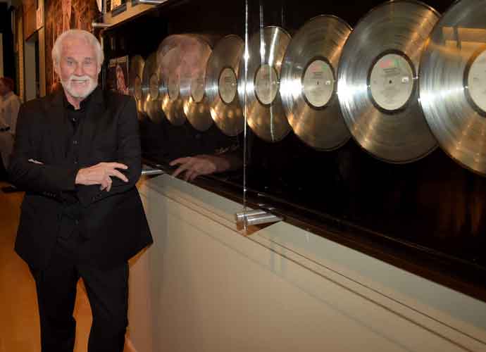 NASHVILLE, TN - AUGUST 13: Country Music Hall of Fame member Kenny Rogers at the Country Music Hall of Fame Kenny Rogers Exhibit Opening Reception at the Country Music Hall of Fame and Museum on August 13, 2014 in Nashville, Tennessee. (Image: Getty)