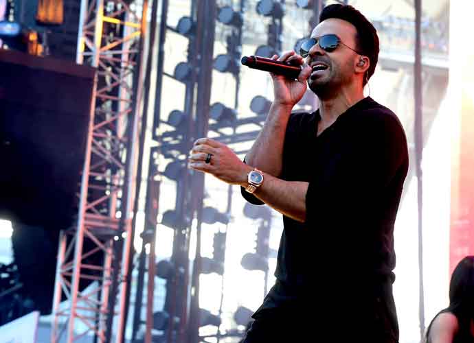 CARSON, CA - MAY 13: Luis Fonsi performs onstage during 102.7 KIIS FM's 2017 Wango Tango at StubHub Center on May 13, 2017 in Carson, California. (Photo by Kevin Winter/Getty Images)