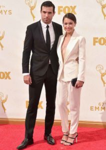 Tom Cullen and Tatiana Maslany at 2017 Emmys