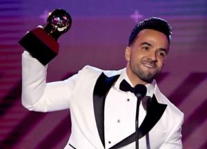 Luis Fonsi accepts Song of the Year for 'Despacito' onstage at the 18th Annual Latin Grammy Awards at MGM Grand Garden Arena on November 16, 2017 in Las Vegas, Nevada. (Photo by Kevin Winter/Getty Images)