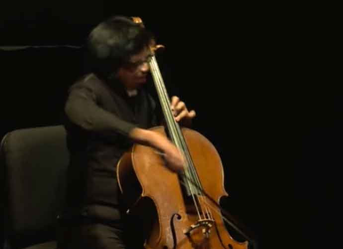 Kaye Otake, Juilliard Cellist With Treacher Collins Syndrome, Plays Instrument In NYC Subways To Enlighten
