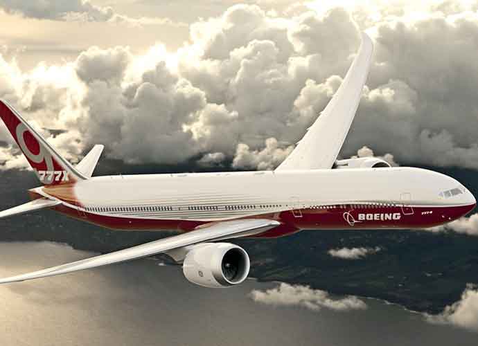 FAA Certifies New Boeing 777X To Have Folding Wings [VIDEO]