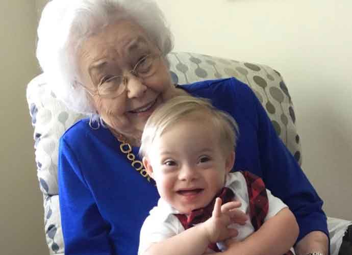 Original Gerber Ann Turner Cook Baby Meets Newest Gerber Baby For Heartwarming Photo