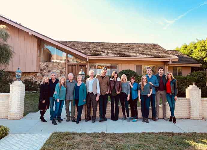 ‘Brady Bunch’ Cast Reunites At Their Iconic TV Home To Kick Off HGTV’ New Renovation Series (Image: HGTV)