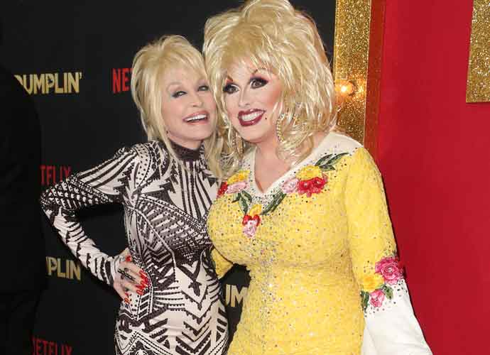 Dolly Parton Meets Her Drag Impersonator Jason Cosmo On Red Carpet At Premiere Of 'Dumplin'