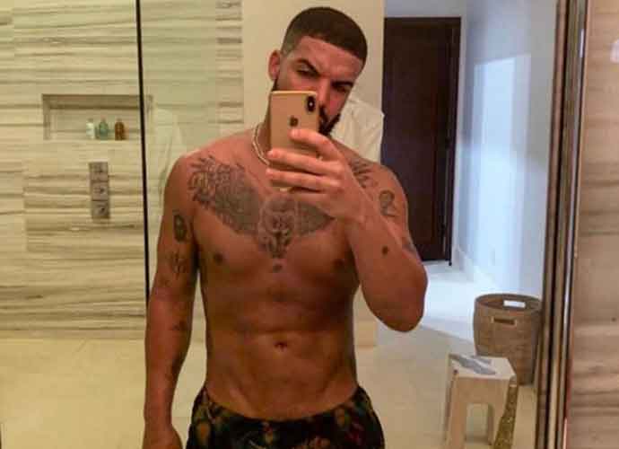 Fans Go Crazy Over Drake’s New Shirtless Selfie