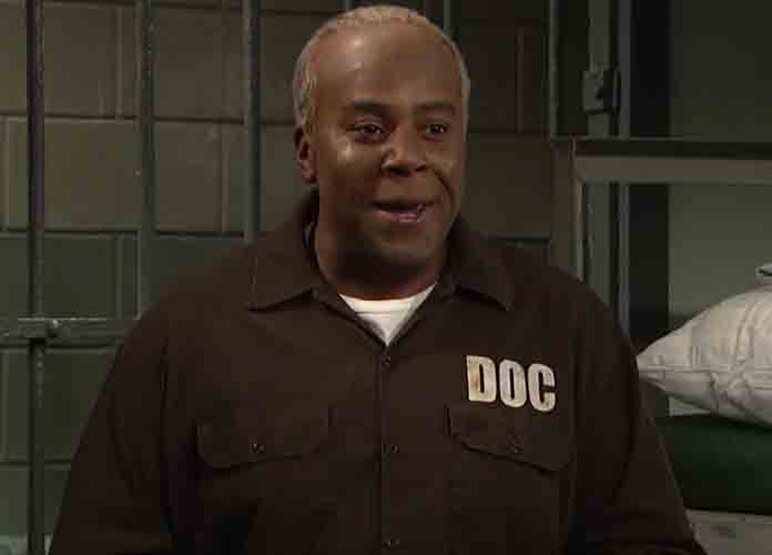 Kenan Thompson plays Bill Cosby on 'SNL'