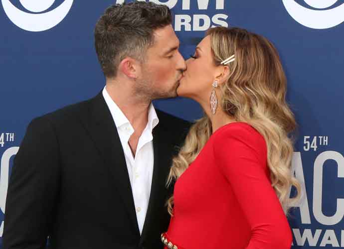 Micheal Ray & Carly Pearce Kiss On The CMA's Red Carpet [TICKET INFO]