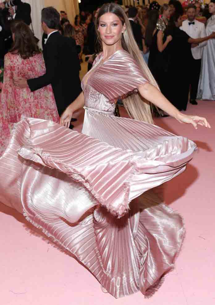 The 2019 Met Gala Celebrating Camp: Notes On Fashion at The Metropolitan Museum of Art on May 6, 2019 in New York City: Gisele Bundchen