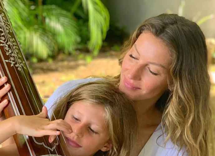 Tom Brady & Gisele Bündchen Take A Family Vacation In Costa Rica