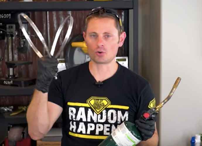 YouTuber Grant Thompson, Known As 'The King of Random,' Dies At 38 In Paragliding Accident