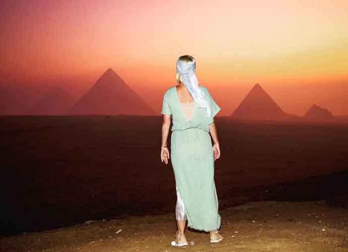Katy Perry Celebrates 35 Birthday In At Pyramids In Egypt