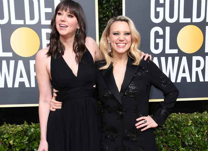 BEVERLY HILLS, CALIFORNIA - JANUARY 05: (L-R) Kate McKinnon and sister Emily Lynne attend the 77th Annual Golden Globe Awards at The Beverly Hilton Hotel on January 05, 2020 in Beverly Hills, California
