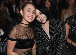 LOS ANGELES, CA - FEBRUARY 10: Miley Cyrus (L) and Noah Cyrus pose during the 61st Annual GRAMMY Awards at Staples Center on February 10, 2019 in Los Angeles, California.