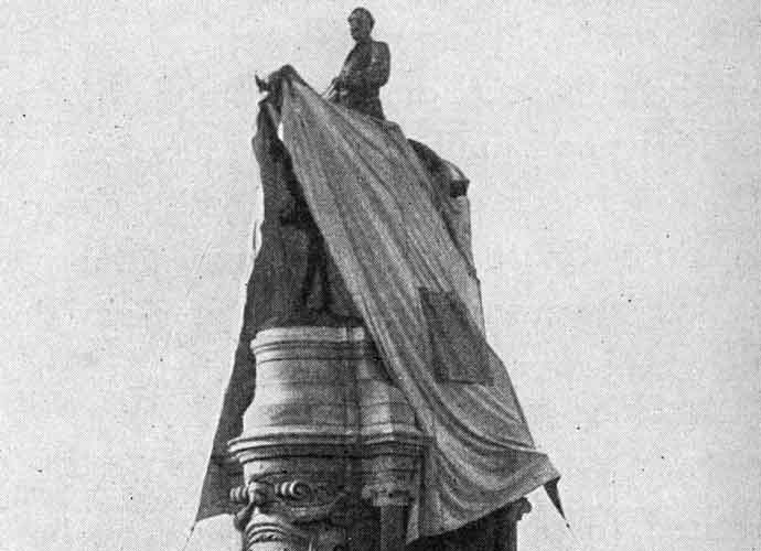 Gen. Robert E. Lee statue unveiled in Richmond in 1890