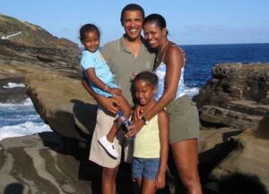 Michelle Obama Celebrates Barack Obama’s 59th Birthday With Cute Instagram Photo