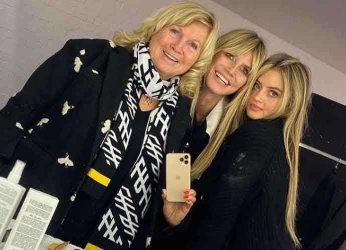 Heidi Klum Poses For Selfie With Daughter Leni Klum & Mom Erna