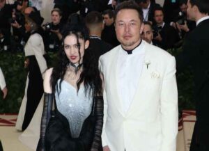 NEW YORK, NY - MAY 07: Grimes and Elon Musk attend "Heavenly Bodies: Fashion & the Catholic Imagination", the 2018 Costume Institute Benefit at Metropolitan Museum of Art on May 7, 2018 in New York City. (Photo by Taylor Hill/Getty Images)