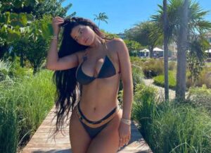 Kylie Jenner Poses In Bikini On Vacation Turks & Caicos (Photo: Instagram)