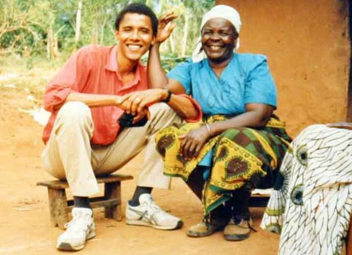 Mama Sarah with a young Barack Obama (Image: Twitter)